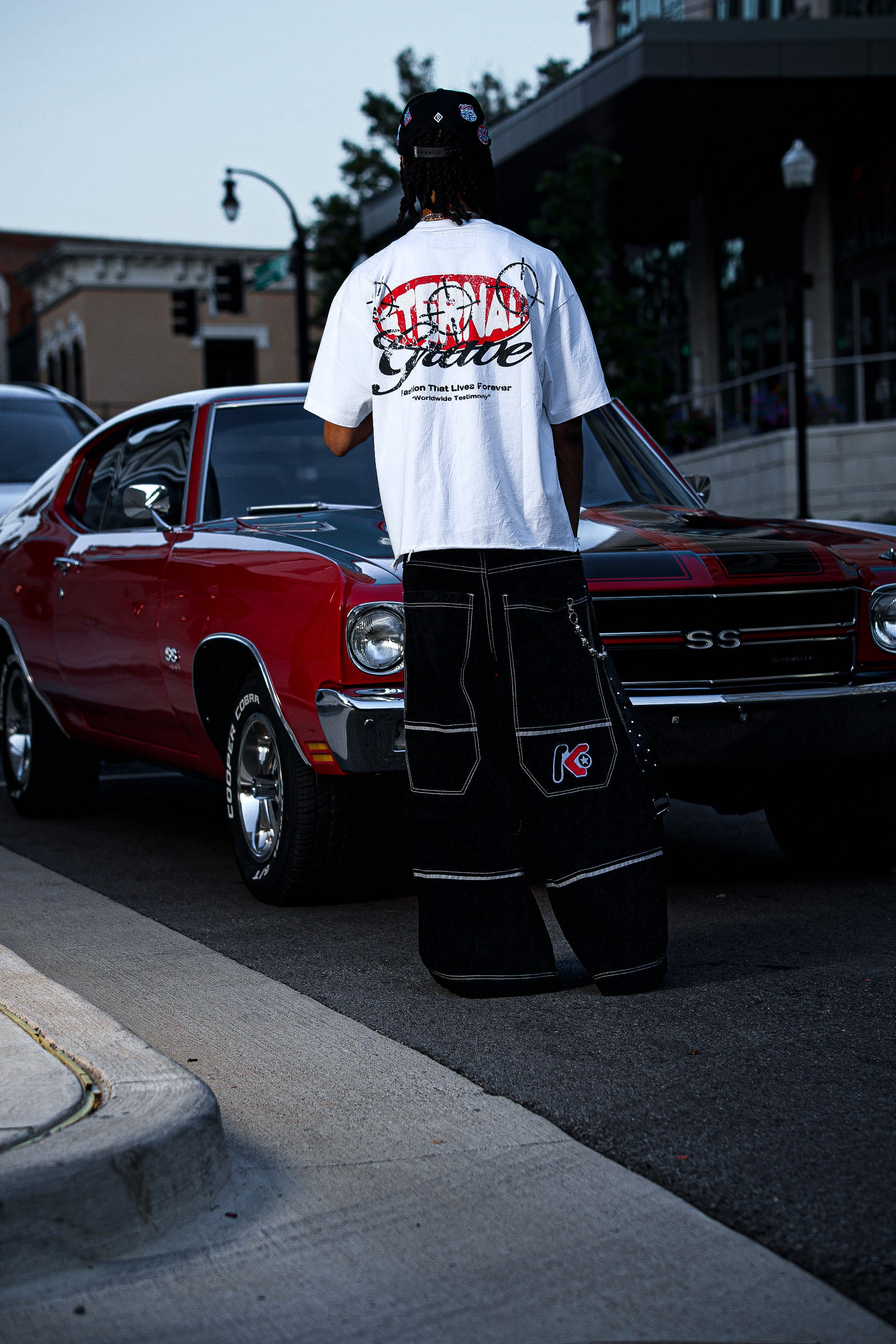 "LASTING MARKS" Oversized T-Shirt