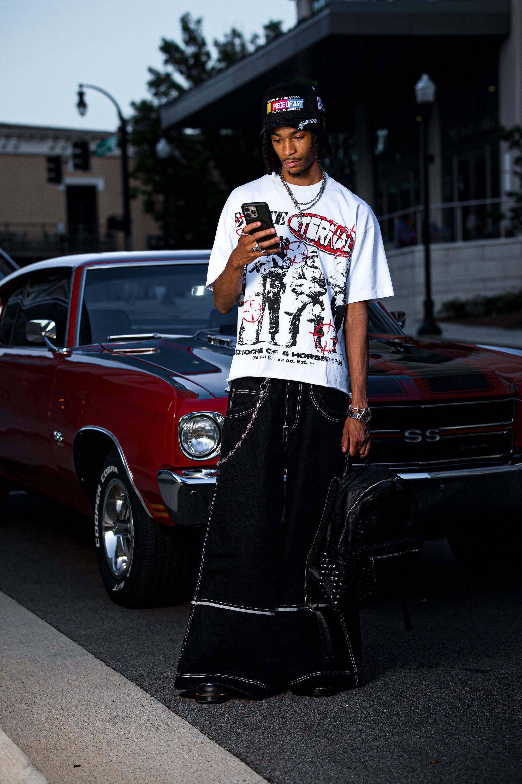 "LASTING MARKS" Oversized T-Shirt